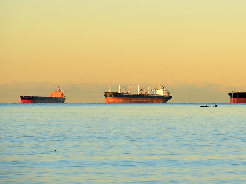 WCU: Multiple risks sap demand for commodities
