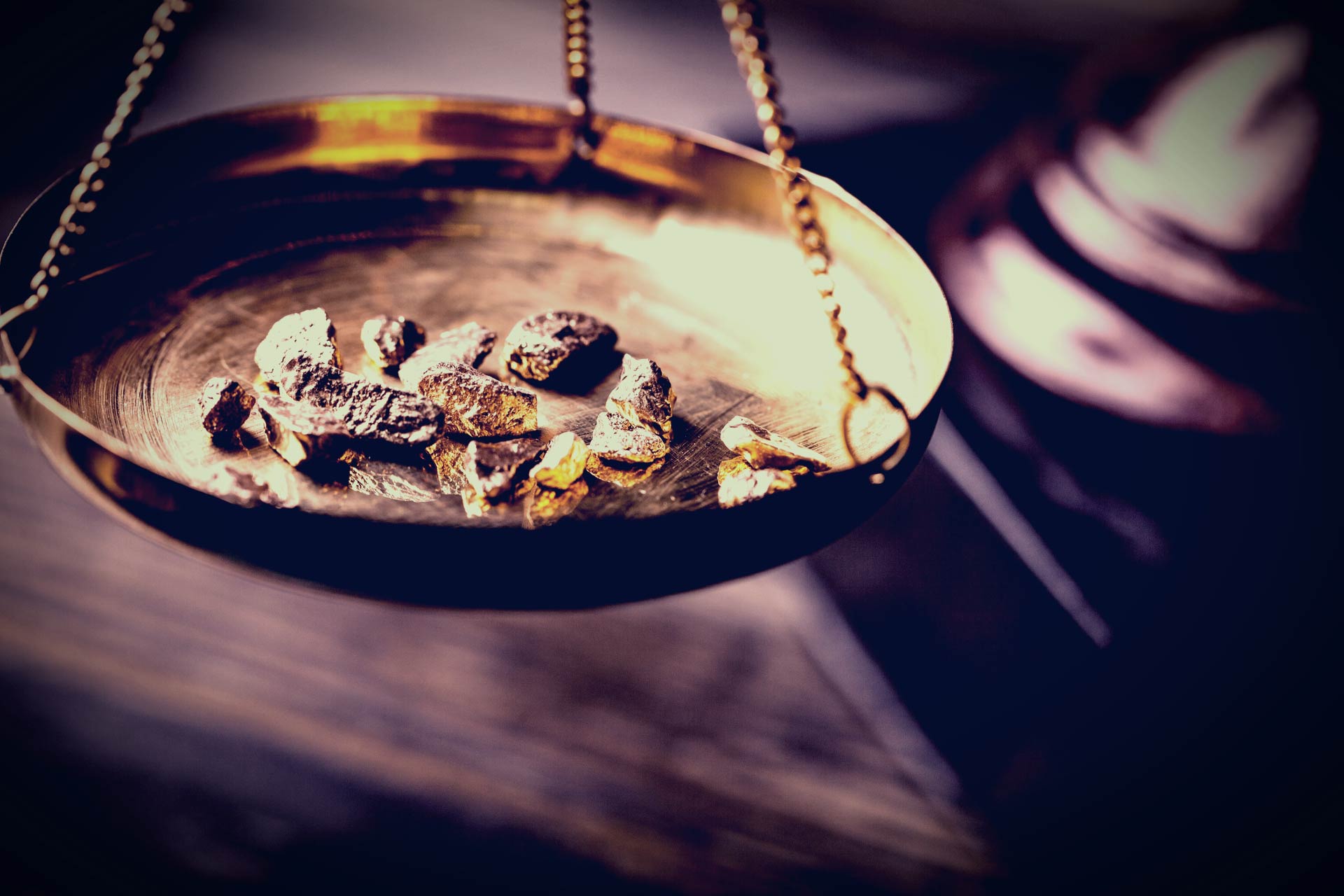 WCU: Gold sold as stocks receive a China boost
