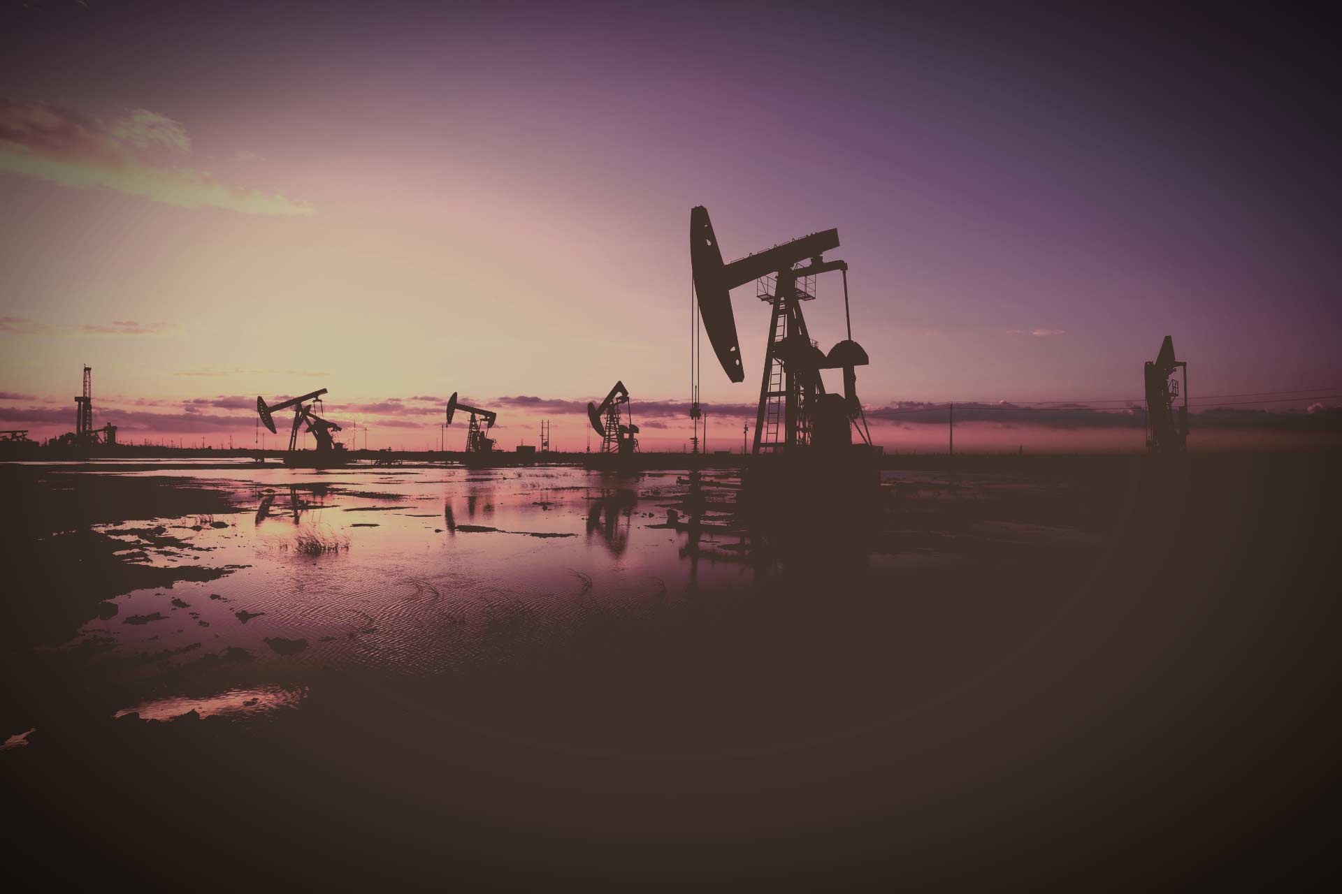 WCU: Oil prices falter as macro fears rise