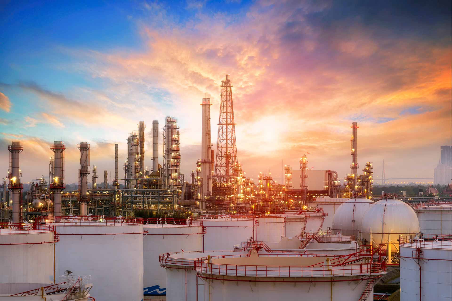 Oil rally pauses as focus switches to growth and US stock report