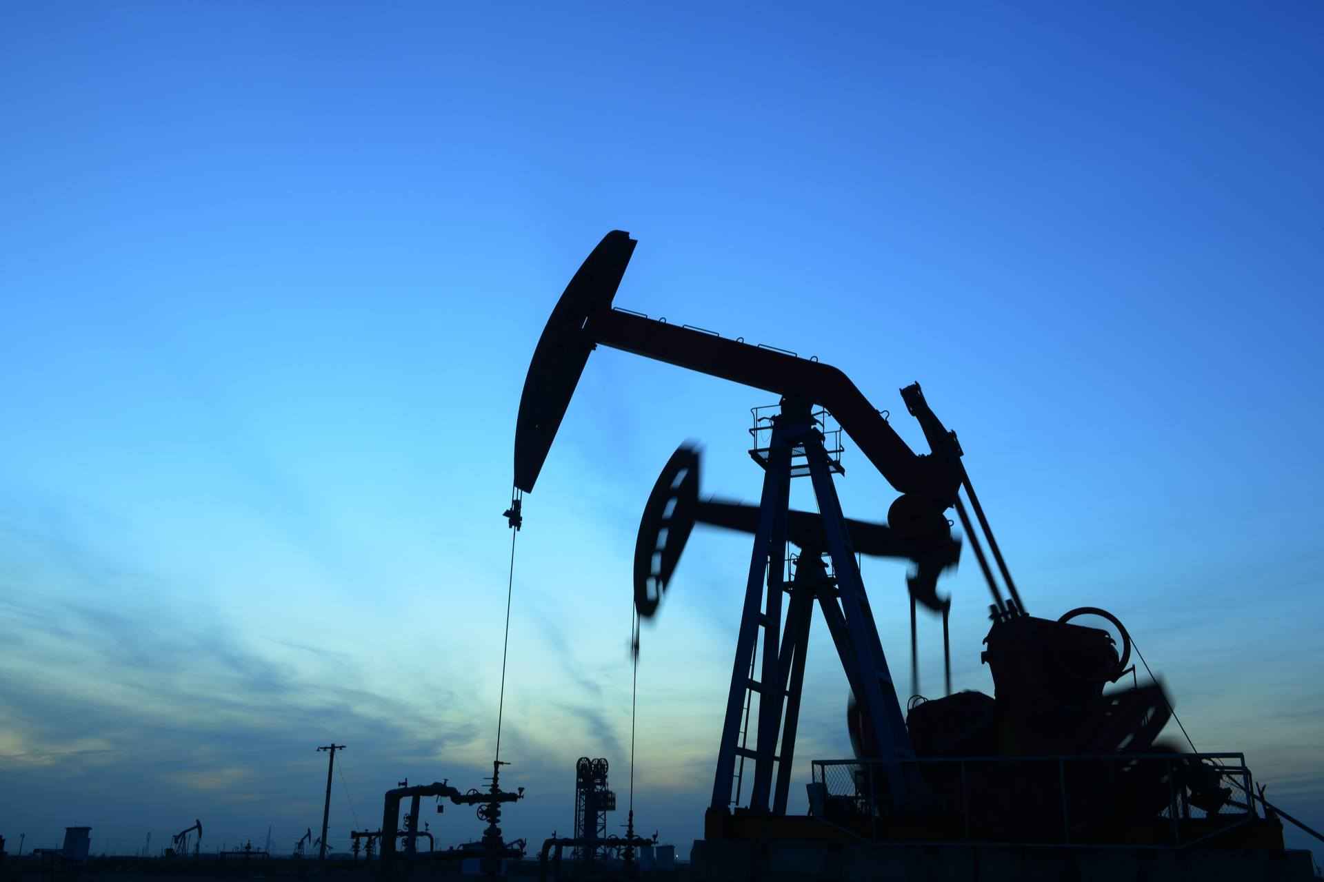 Crude oil finds a bid following a 15% correction