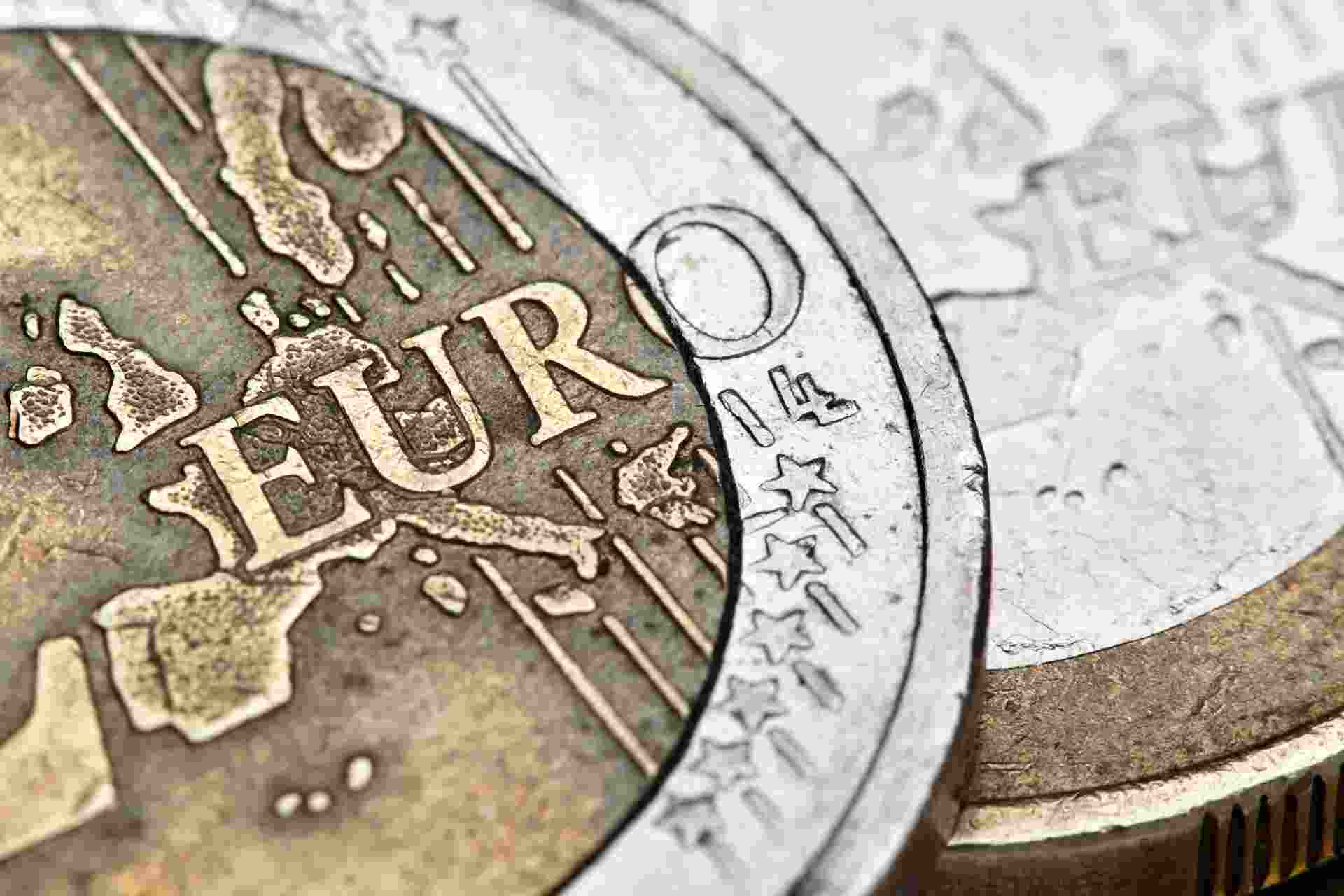 FX Update: EUR and the French election. CNH just moved for a change.