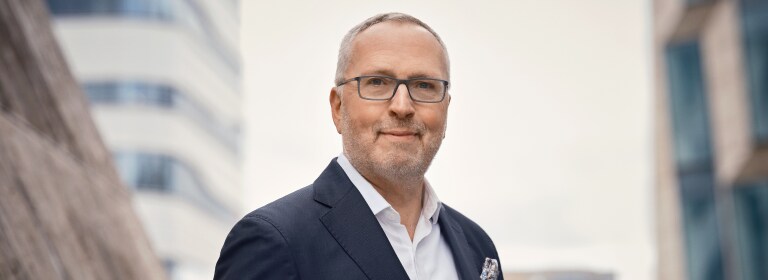 Komoditní sektor podpořily vysoké sazby a omezená nabídka